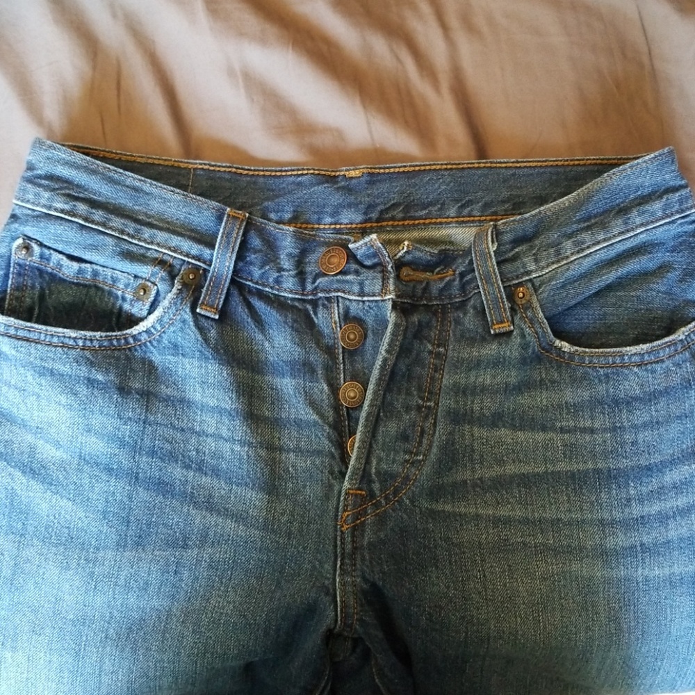 Button fly levis